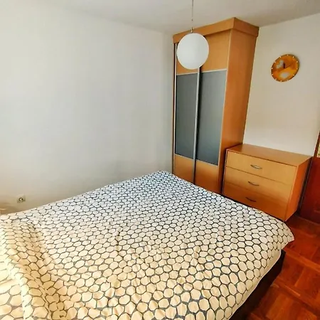 Plavi Airport Apartment Belgrade