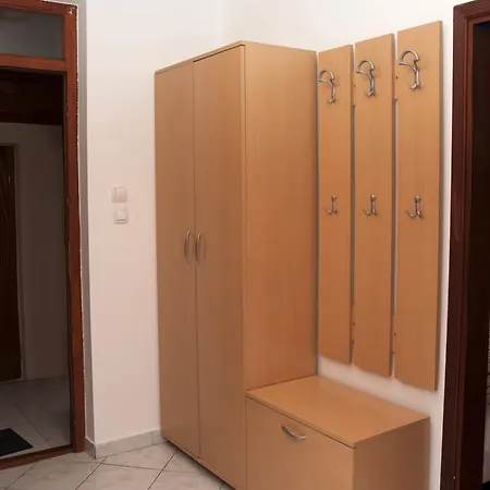Apartment Plavi Airport
